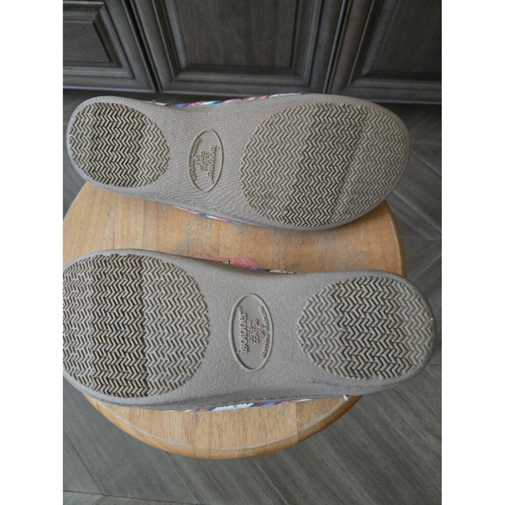 Slippers - Picture 2 of 2